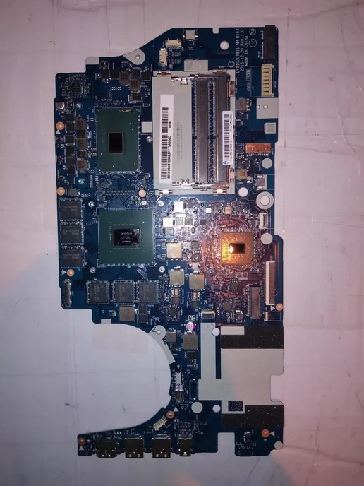 Lenovo Legion Y72015IKB WIN