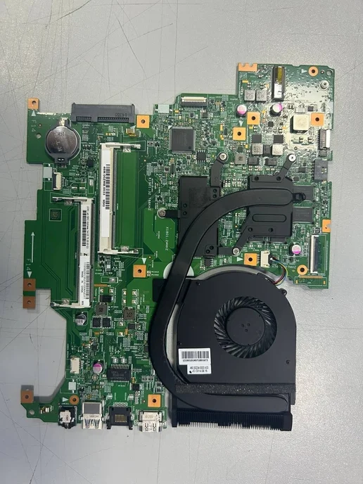 Lenovo Flex 215 GeForce 840M